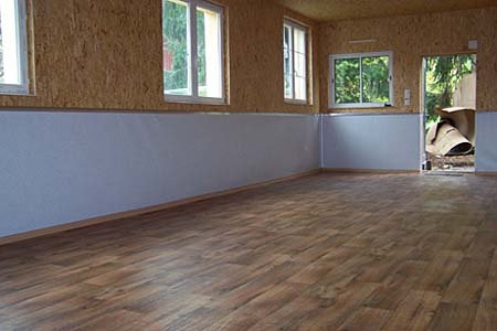 November 08: Der Schlaaf- und Fresssaal ist fertig.