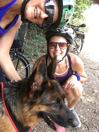 Fahrradtour mit mir und meiner Freundin - das haben wir im Sommer angefangen und sie liebt es.